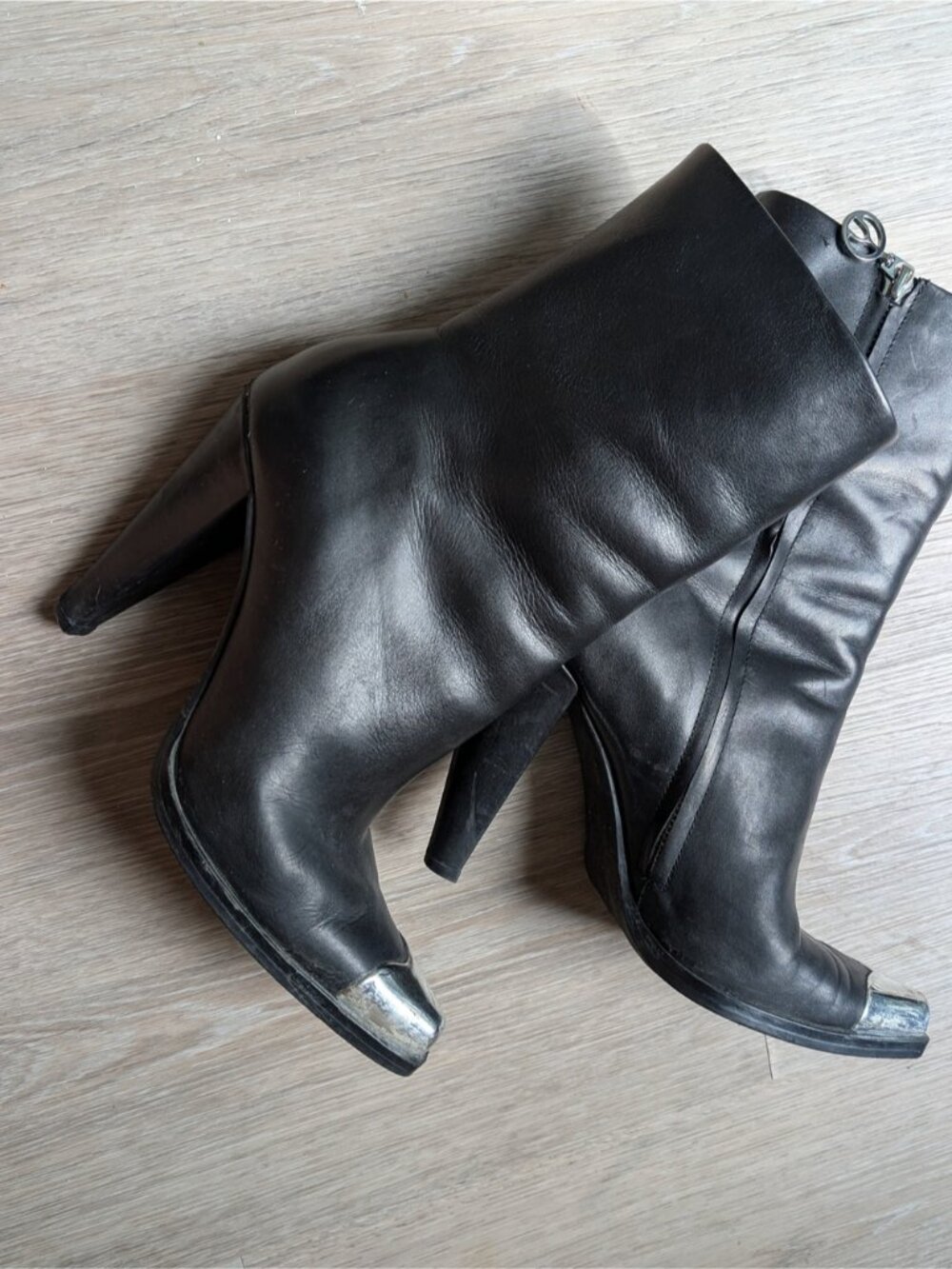 Black Leather Ankle Bootie Heel with Silver Toe Cap Western - Picture 2 of 10